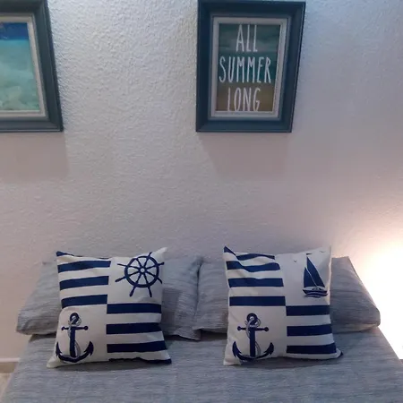Apartment Los Cisnes Beach Studio 100m Playa
